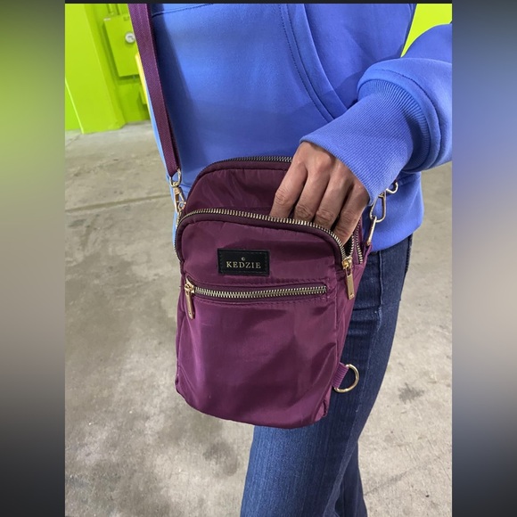 KEDZIE Roundtrip Convertible Sling Crossbody 100% Polyester Spacious Interior - Picture 7 of 8